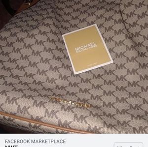 Mk, medium jetstyle crossbody or shoulder.